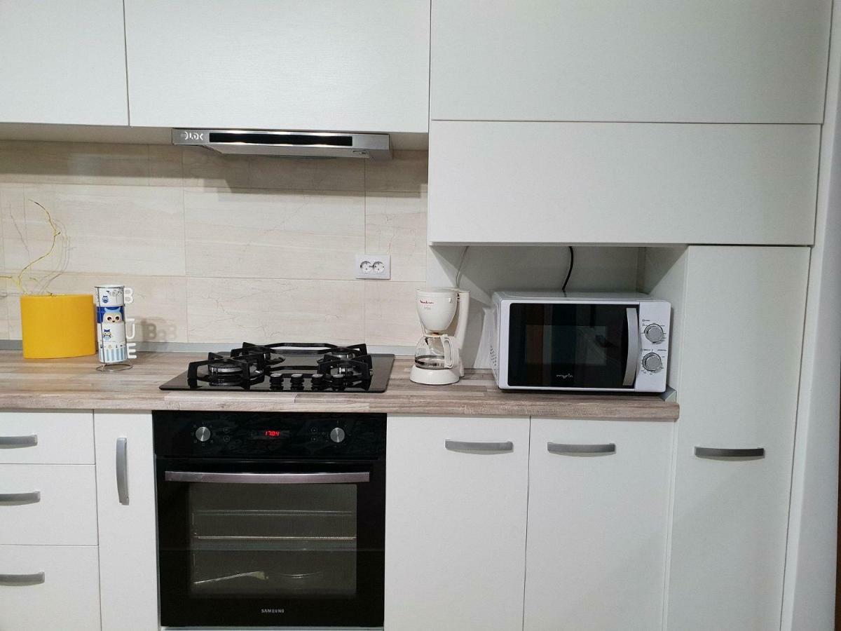 Unique Hotel Apartments 이아시 외부 사진